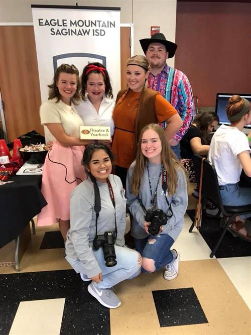 Saginaw HS yearbook and theatre students pose for a picture. 