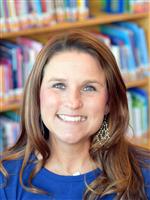 Photo of Holly Edgar 