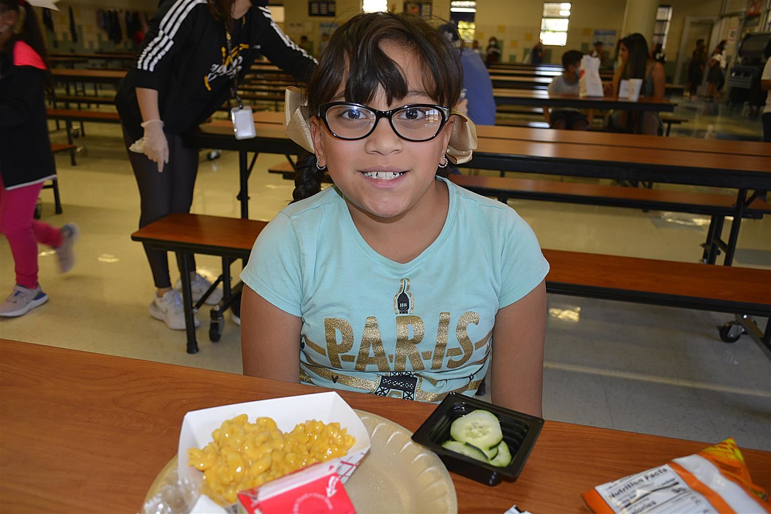 Elementary student at lunch